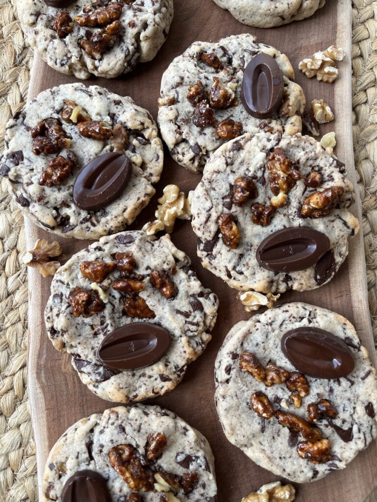 Cookies aux noix caramélisées et chocolat noir